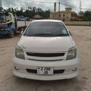 Toyota Ist Five Door